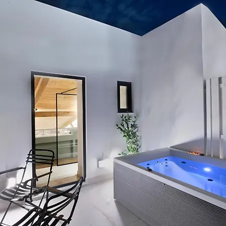 Apartment Aqkk Athinaidos Platinum Loft With Jacuzzi Athens Athens